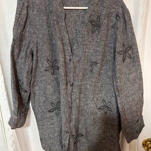 Picadilly Fashion Gray Floral Blouse - xl - made in Canada-pockets and buttons